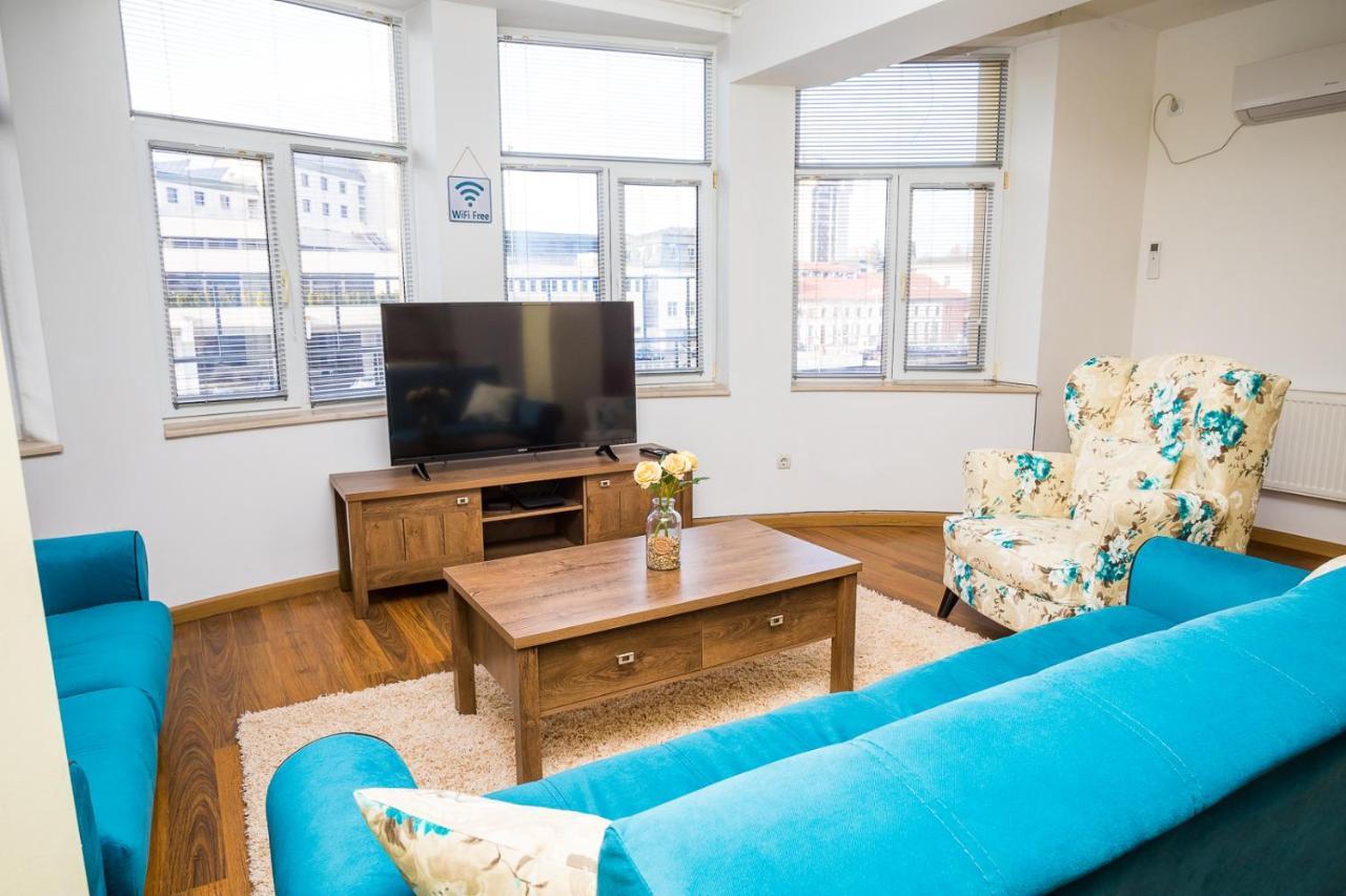 Old City Square Apartment Lovetch Extérieur photo