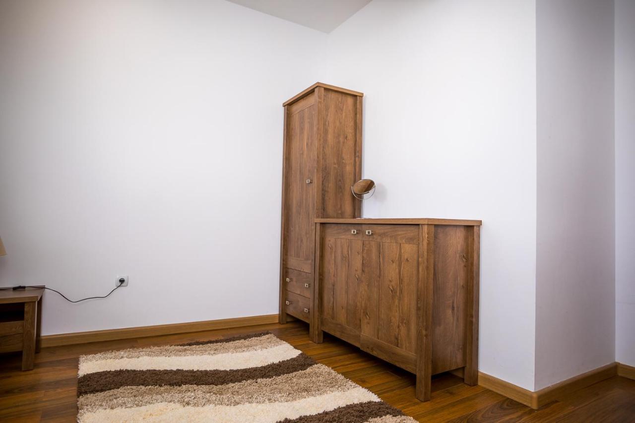 Old City Square Apartment Lovetch Extérieur photo
