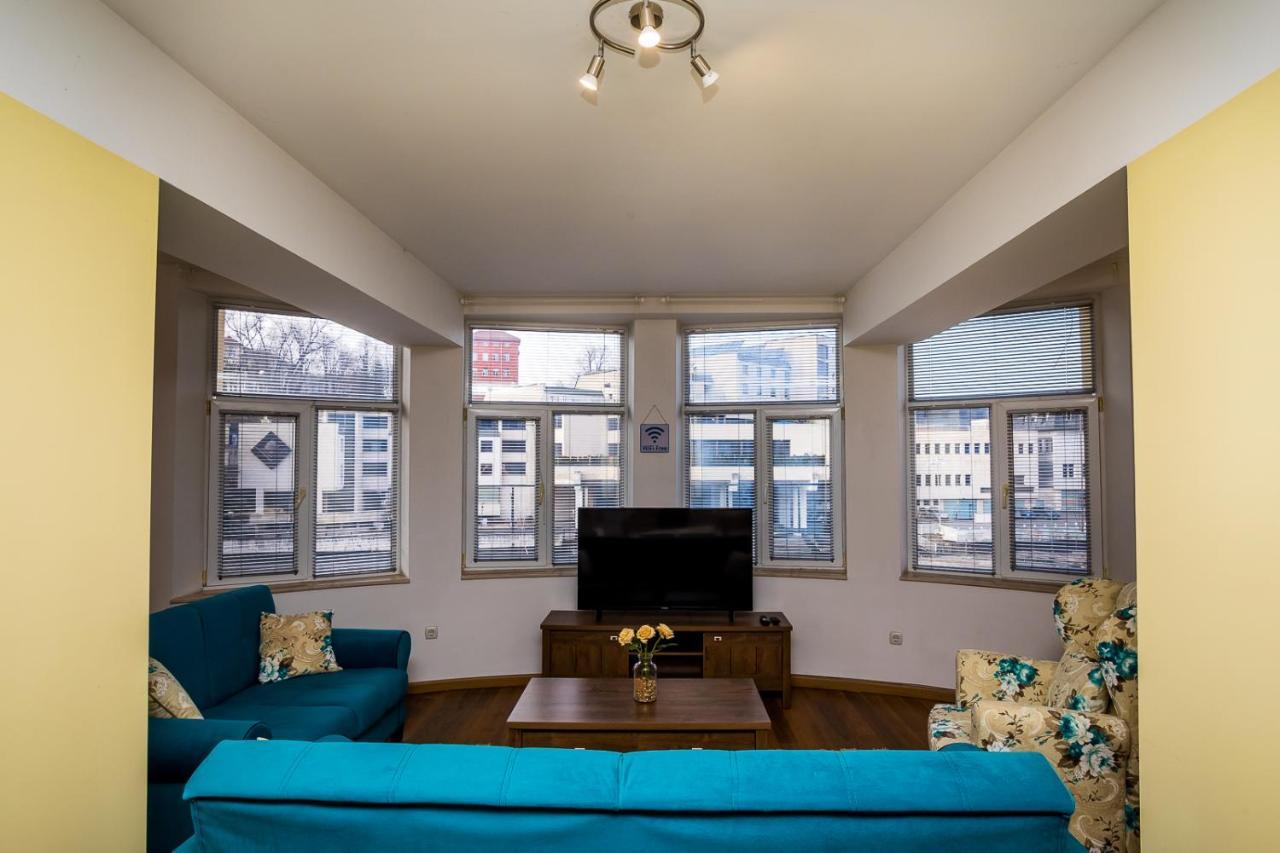 Old City Square Apartment Lovetch Extérieur photo