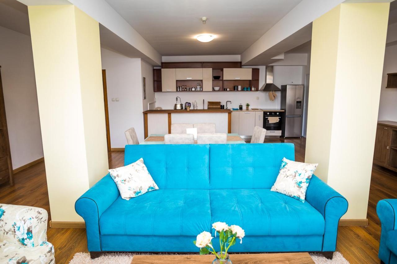 Old City Square Apartment Lovetch Extérieur photo
