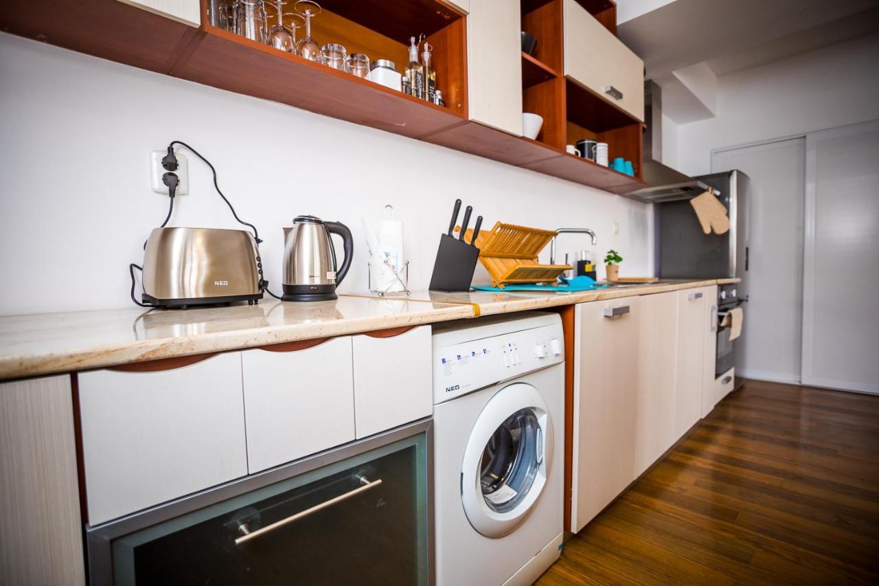 Old City Square Apartment Lovetch Extérieur photo