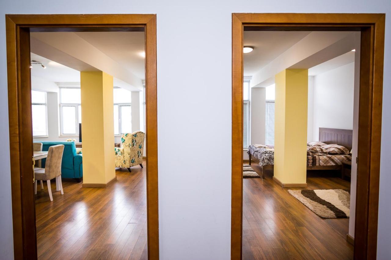 Old City Square Apartment Lovetch Extérieur photo