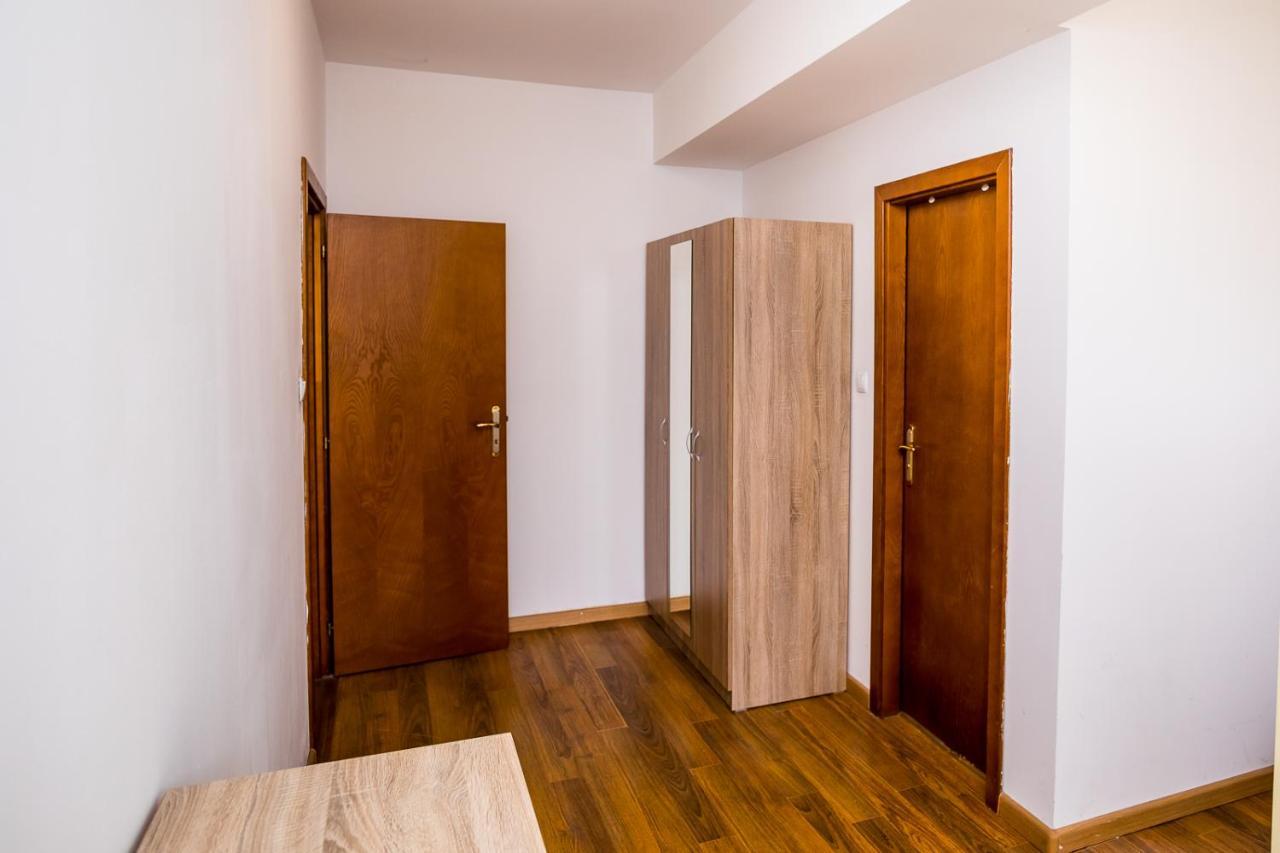 Old City Square Apartment Lovetch Extérieur photo